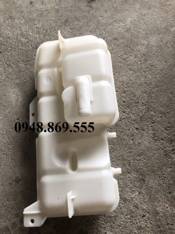 Bình nước phụ xe Howo
