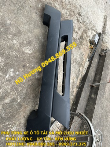 Ba đờ sốc howo A7 nhựa