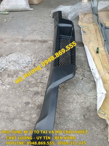 Ba đờ sốc dưới nhựa howo 8 tấn