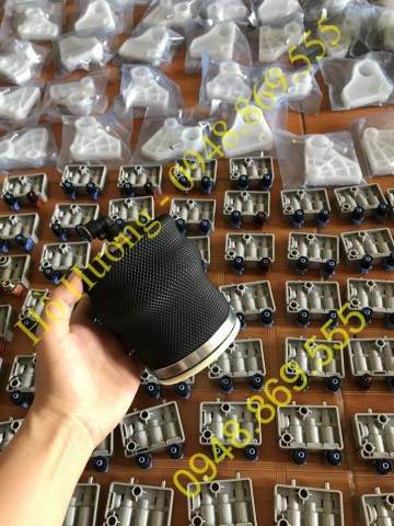 Bóng hơi ghế Howo, Auman