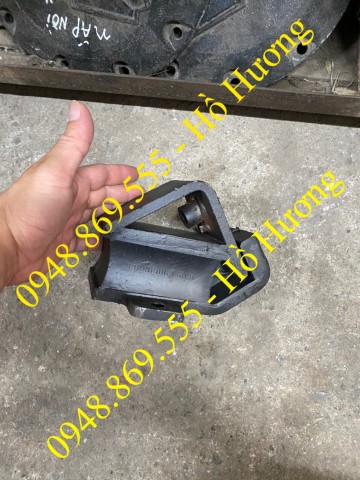 Chân máy Howo 380 máy điện