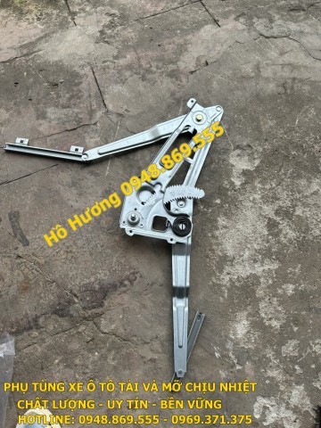 Compa nâng kính xe Chiến Thắng 4.6 tấn