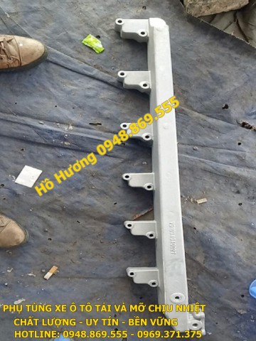 Cút nước quy lát HOWO 380 máy điện VG1034040027