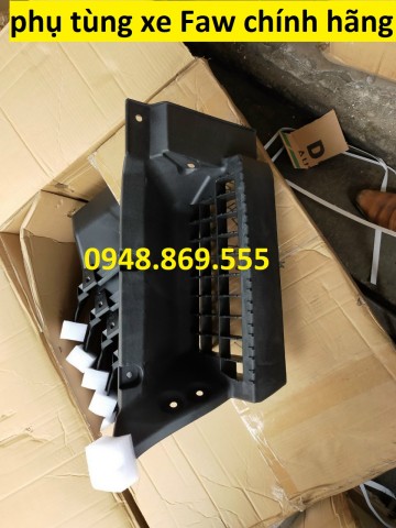 Ốp bậc lên xuống xe  tải Faw