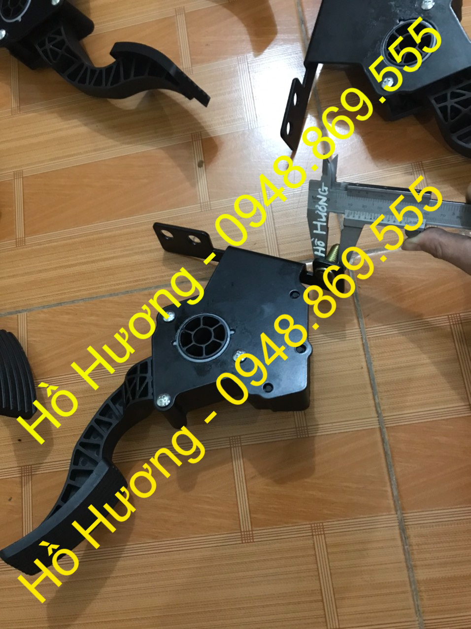 ban dap chan ga howo 380 may dien (3)