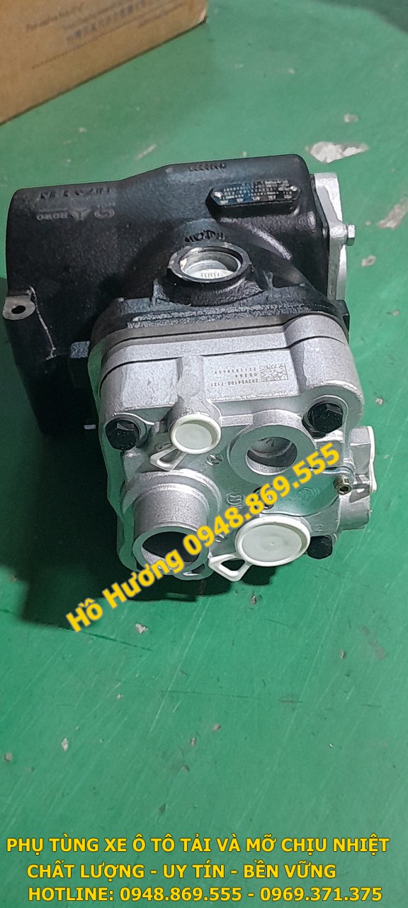 bom hoi howo t7h 440hp 202V54100 7131 phu tung howo T7H (4)