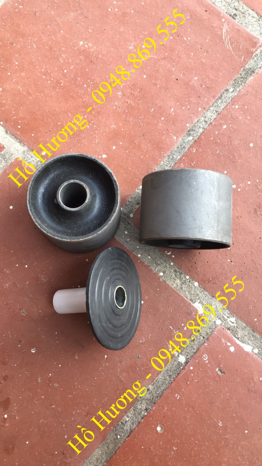 cao su lat cabin auman c2400 1B24950200126 phu tung auman (4)
