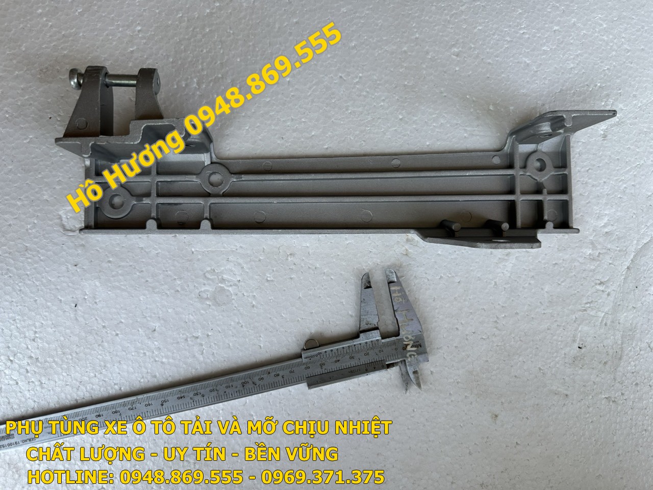 gia bat ban le mat na thaco auman fv400 H4531010108A0 (1)
