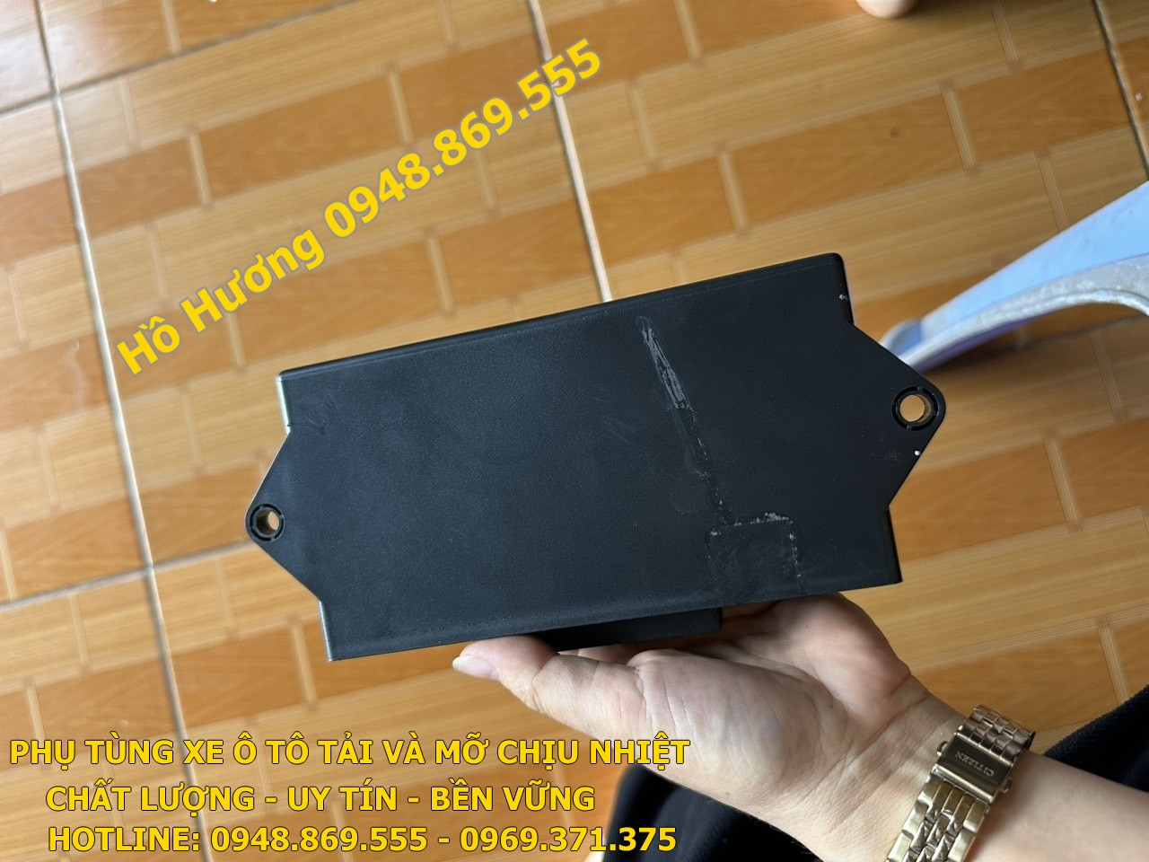 hop dien canh cua howo 380 may dien V7G WG1664331070 (3)