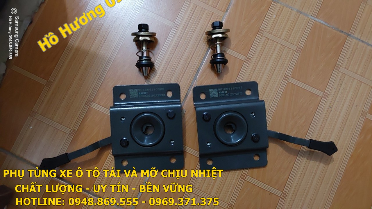 khoa mat na howo a7 v7g WG1664110027 WG1664110028 (1)