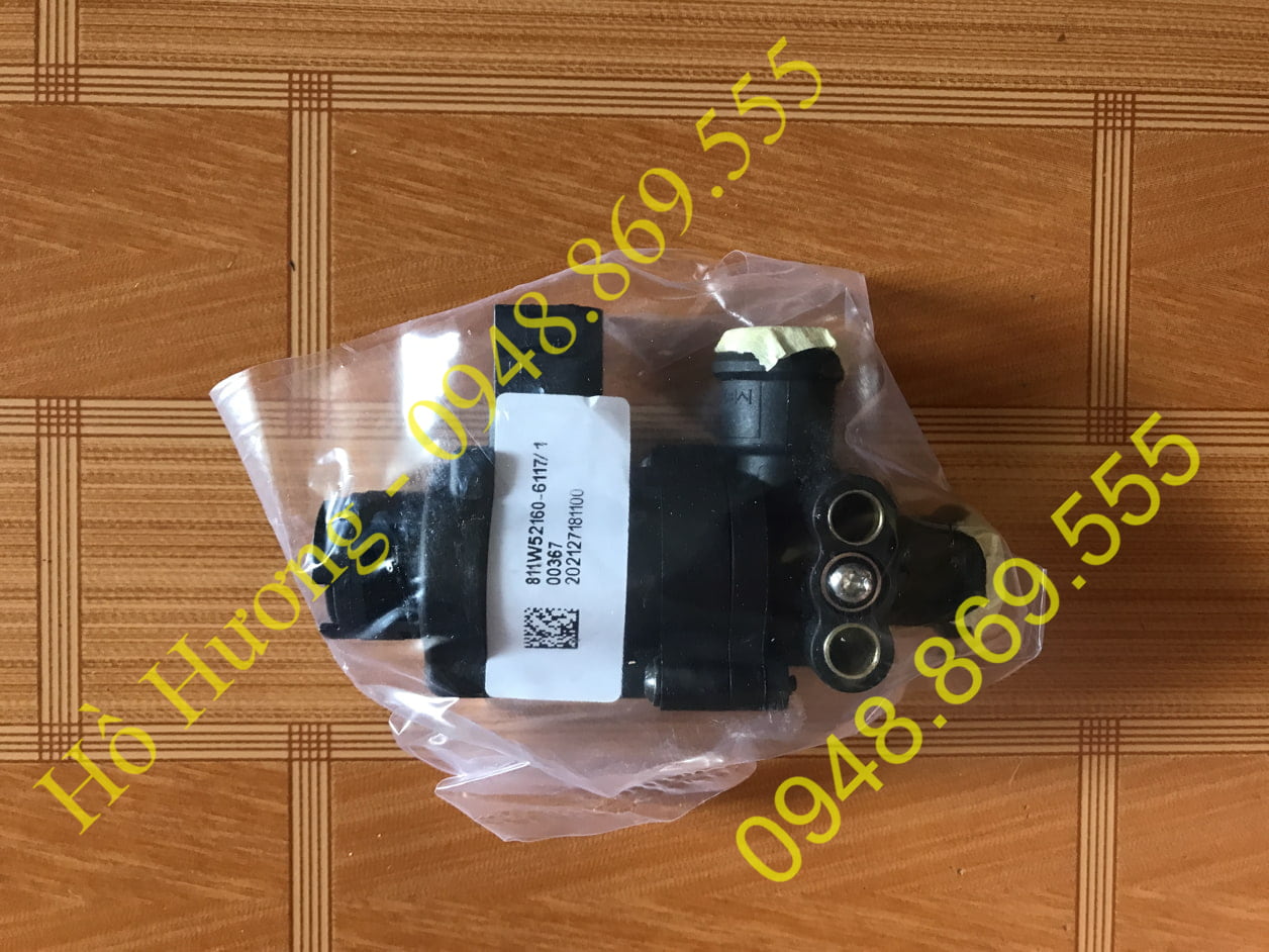 ro ne hoi auman 811W52160 6117 (2)