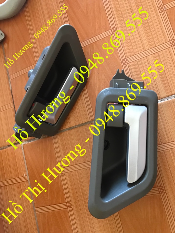 tay mo cua trong shacman M3000 DZ15221242453 DZ15221330038 (1)