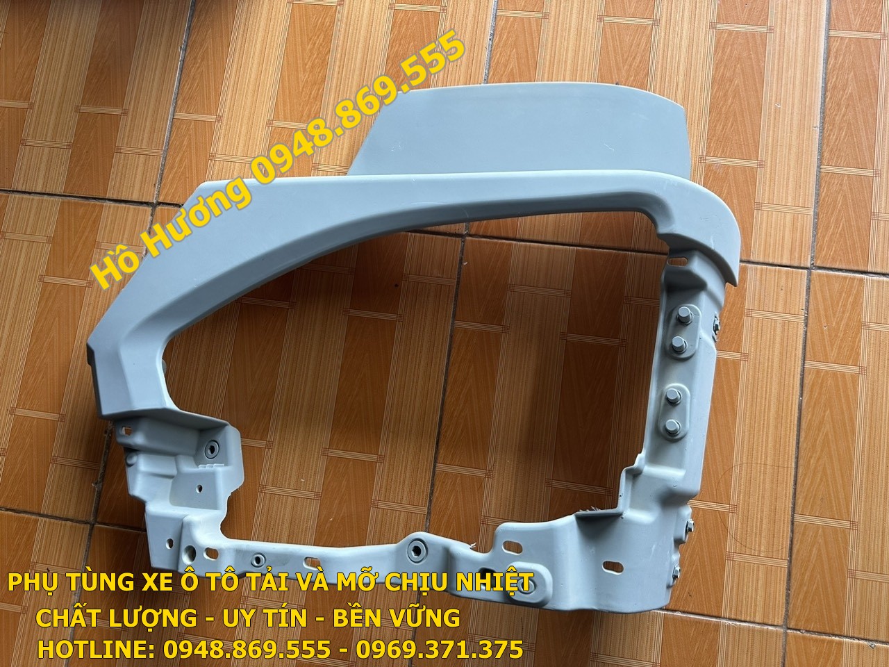 vanh den pha thaco auman FV400 (2)