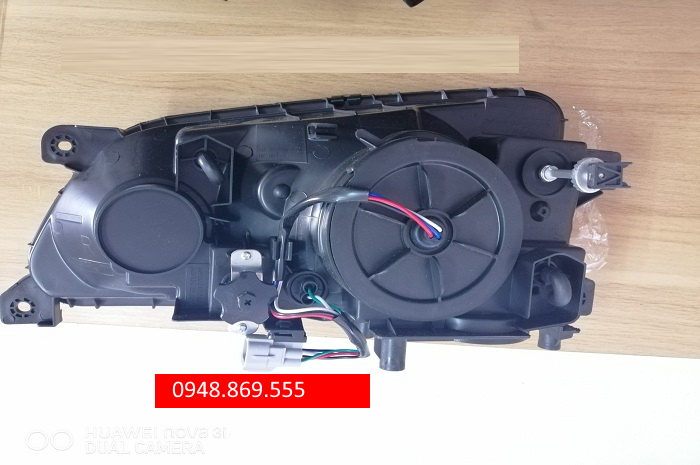 Đèn Pha xe Hino 500 700 jpg 1